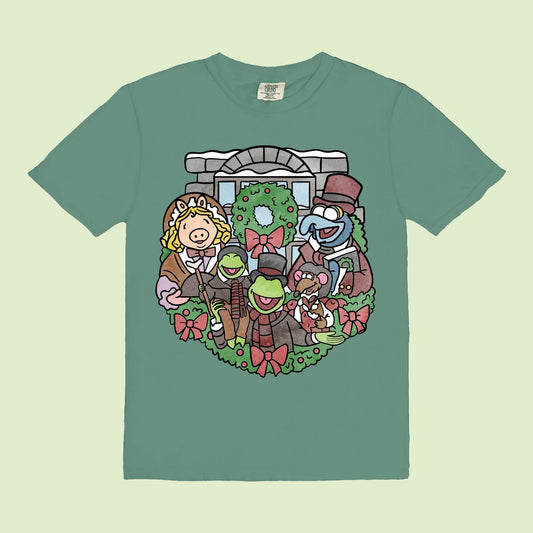 Caroling Muppets | T-Shirt