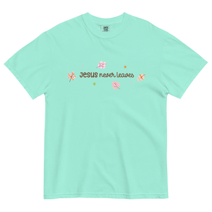 Jesus Never Leaves | T-Shirt